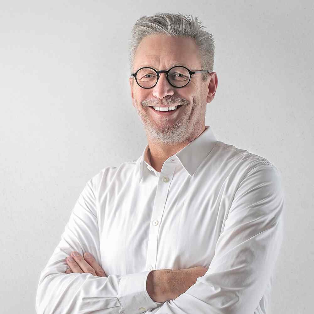 http://www.kazamedia.com/wp-content/uploads/2019/02/team_04.jpg