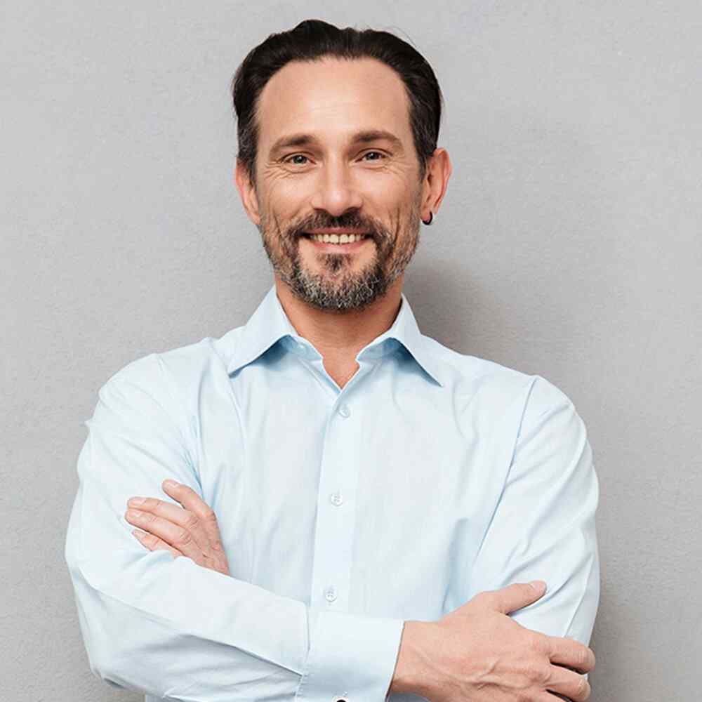 http://www.kazamedia.com/wp-content/uploads/2020/07/team_06.jpg